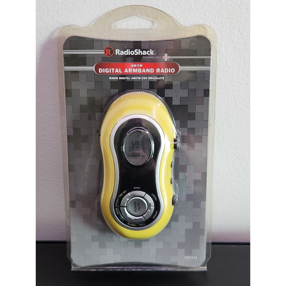Radio Shack Retro AM/FM DIGITAL Armband Radio - Sealed